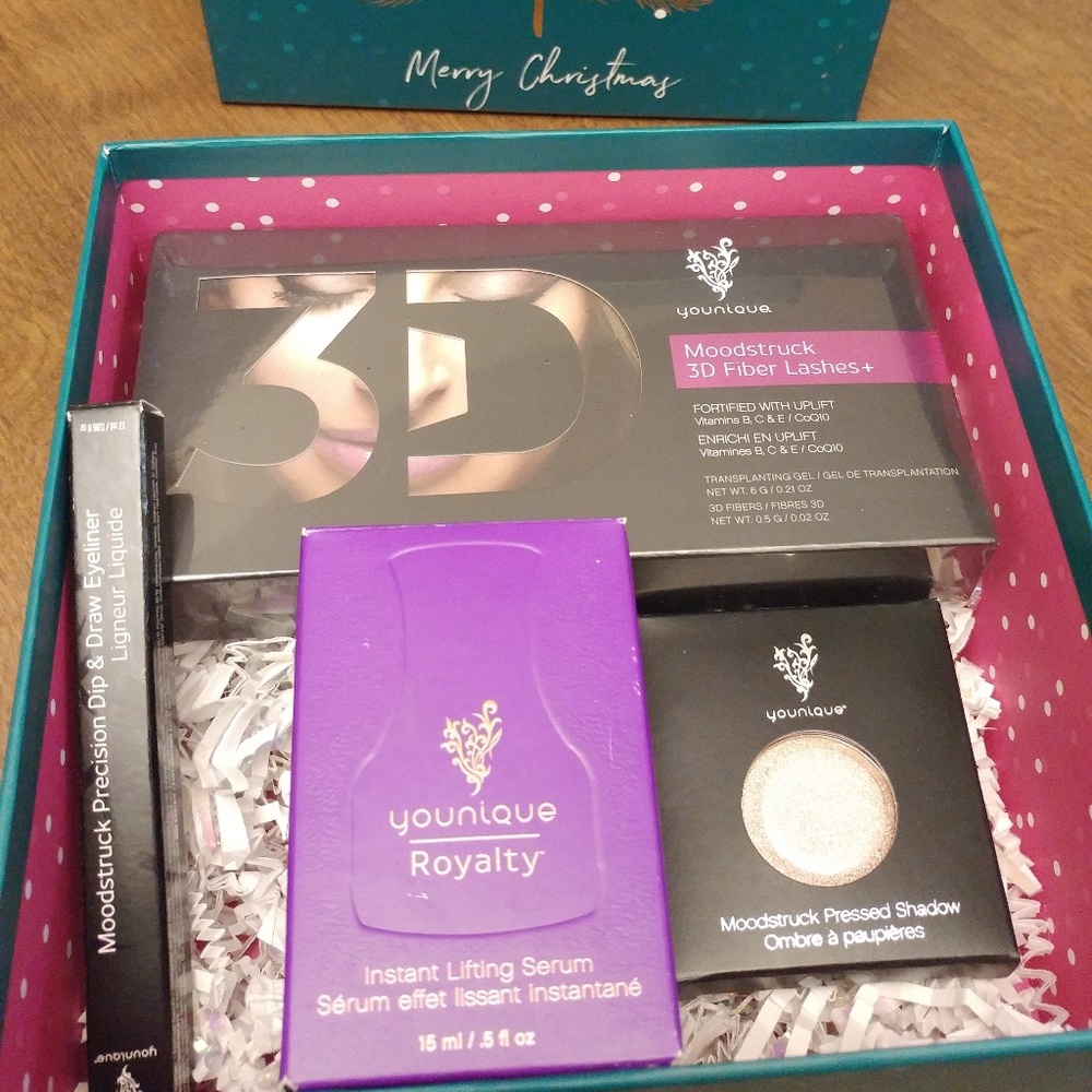 Christmas GLAM Bundle Younique!!